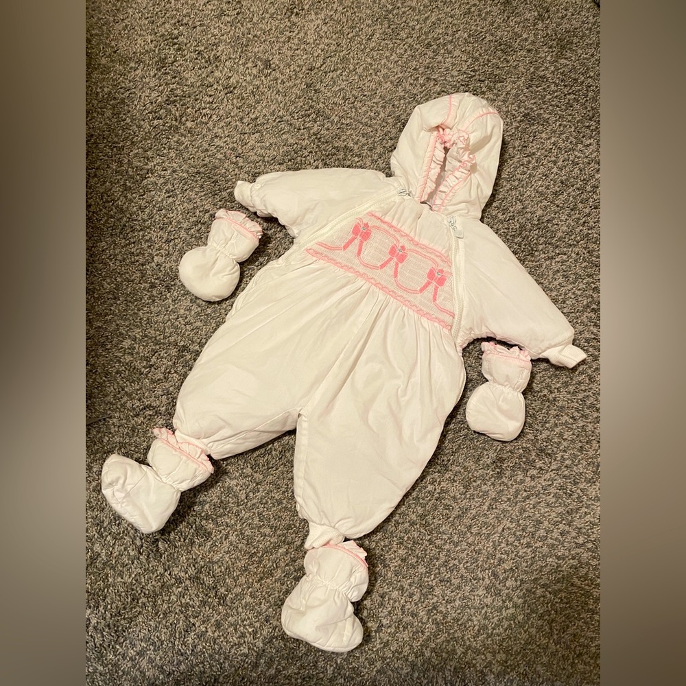 Vintage baby bunting snowsuit 3 months with boots and mittens